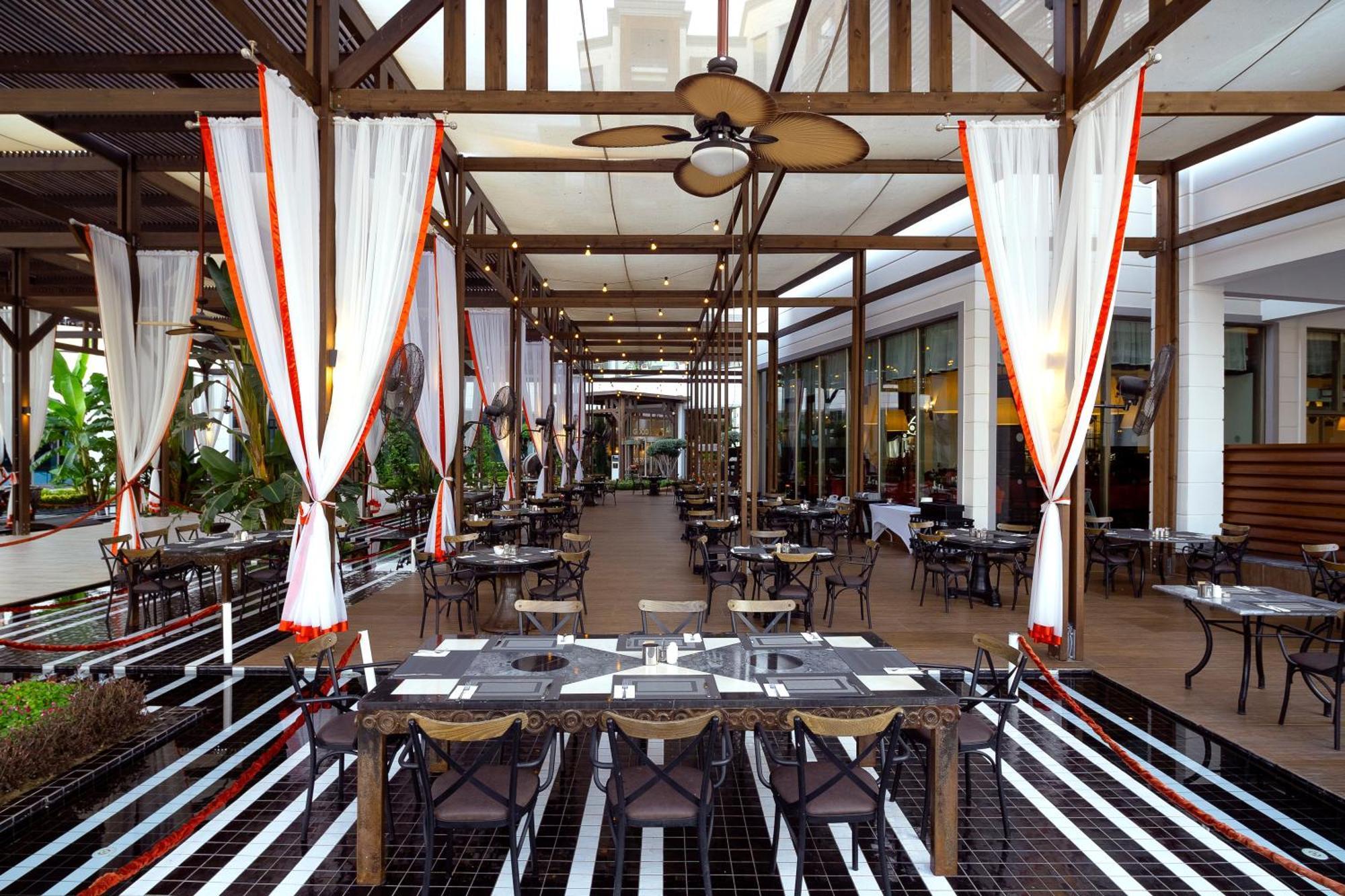 Отель Selectum Luxury 5*